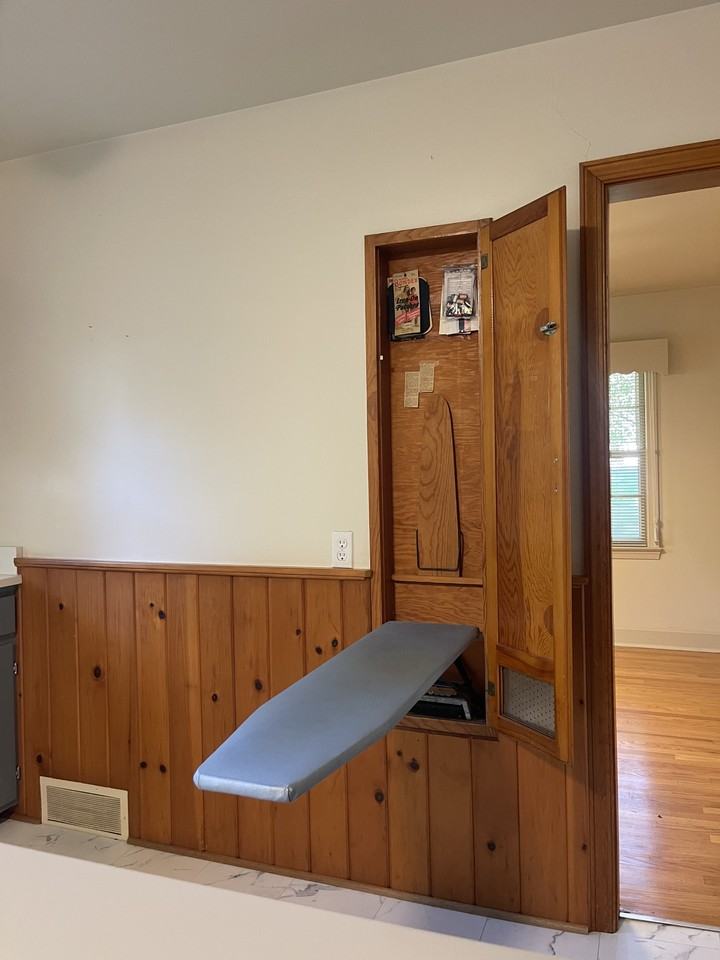 3860 Shattalon Dr - Photo 6 of 20
