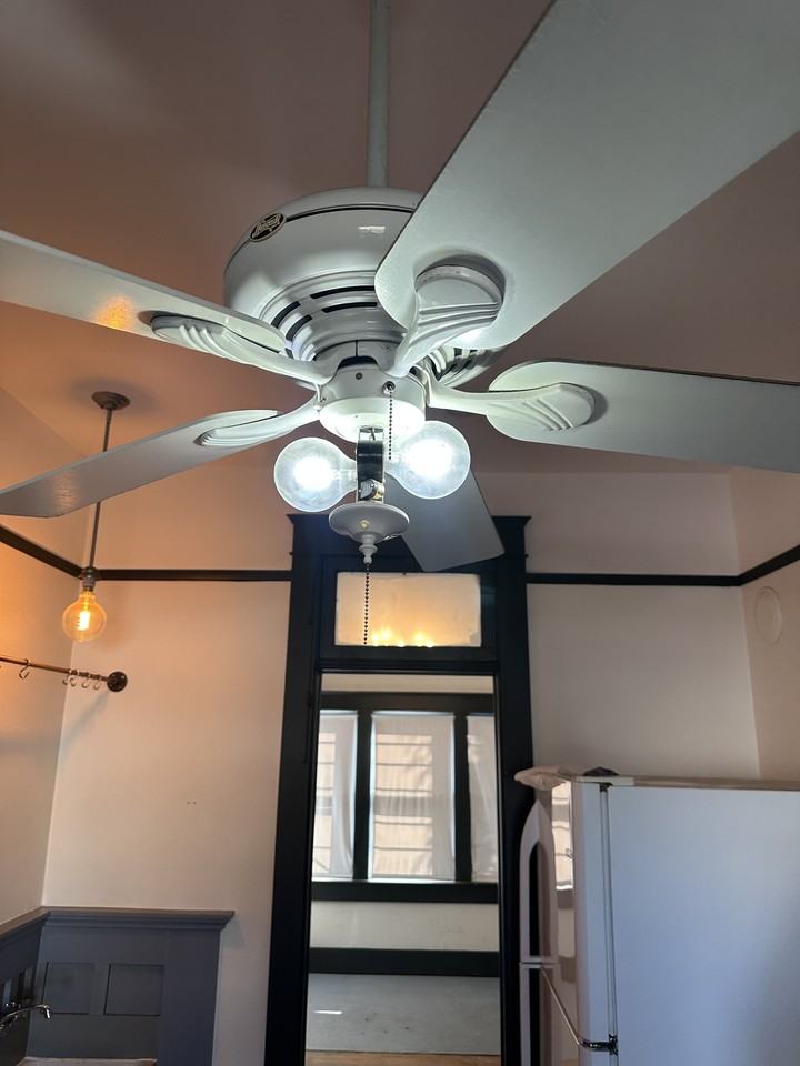 917 N 8th St - Photo 2 of 2