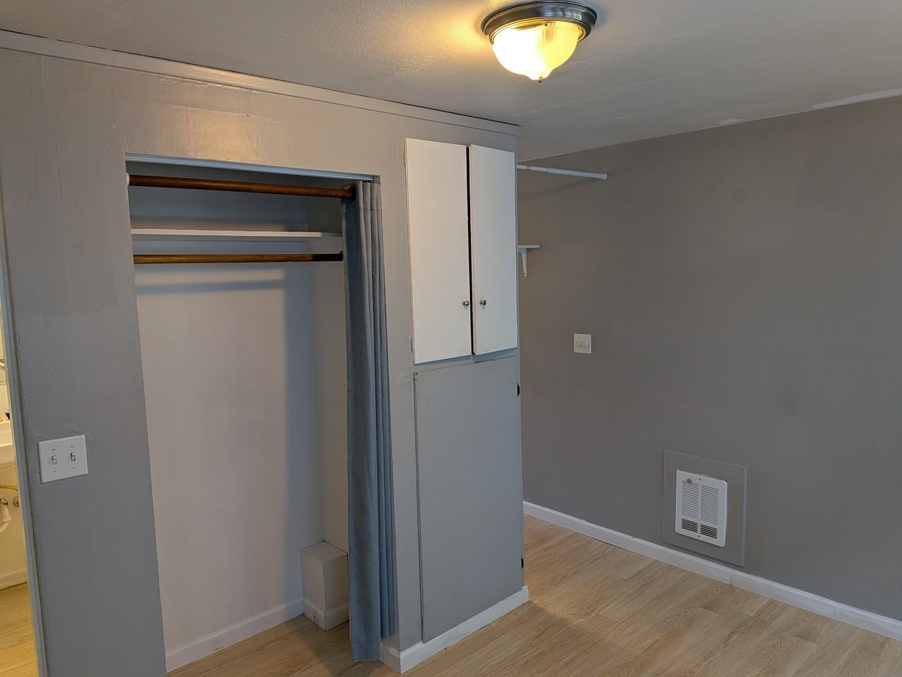 3530 Wallingford Ave N #4 - Photo 2 of 15