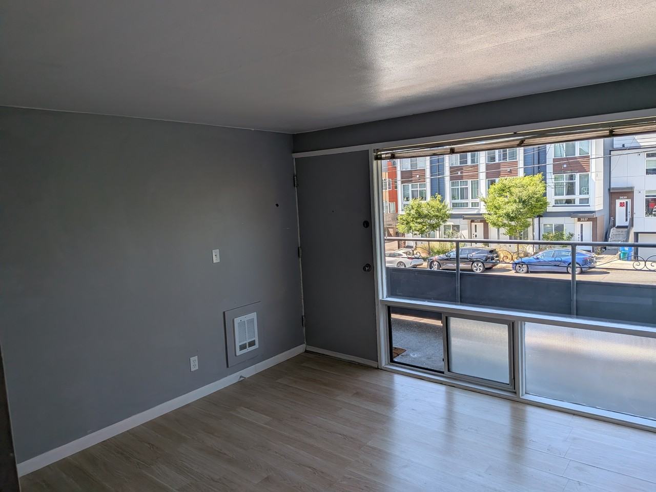 3530 Wallingford Ave N #4 - Photo 7 of 15