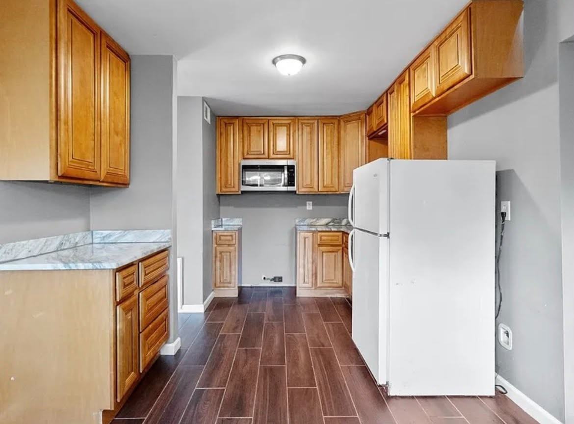 8219 Afterglow Dr - Photo 3 of 7