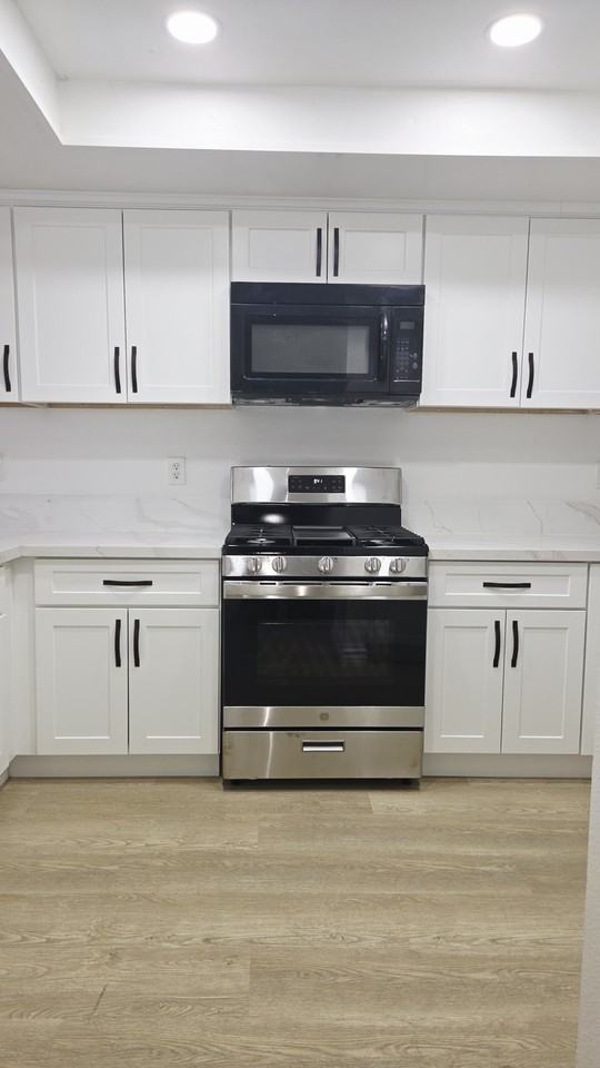 713 Walnut Dr #17 - Photo 4 of 9