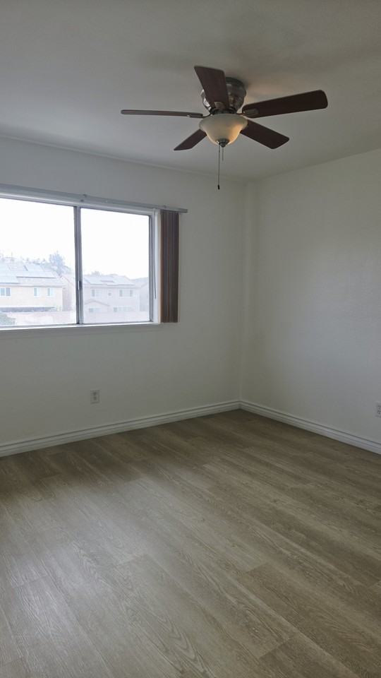 713 Walnut Dr #17 - Photo 7 of 9
