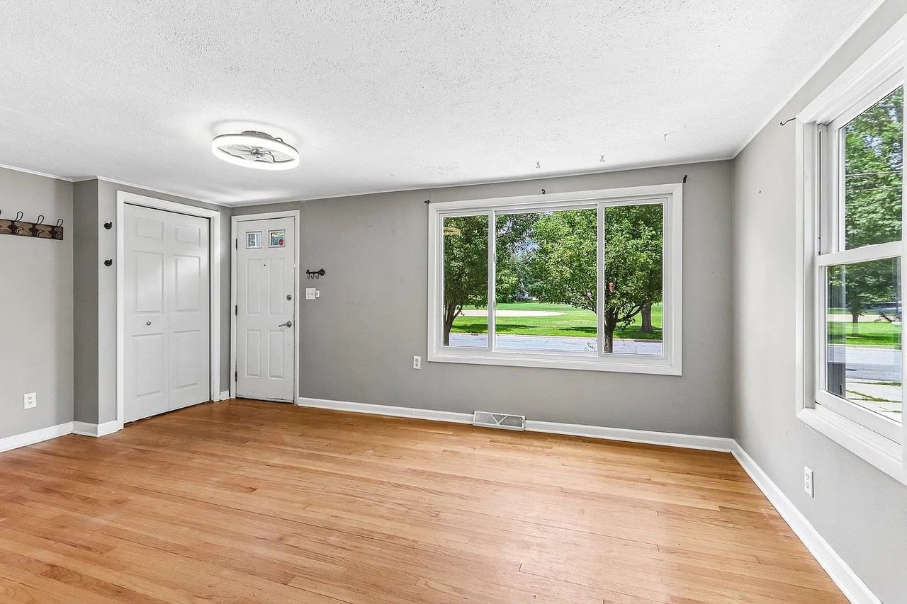 7113 South Ave - Photo 3 of 18
