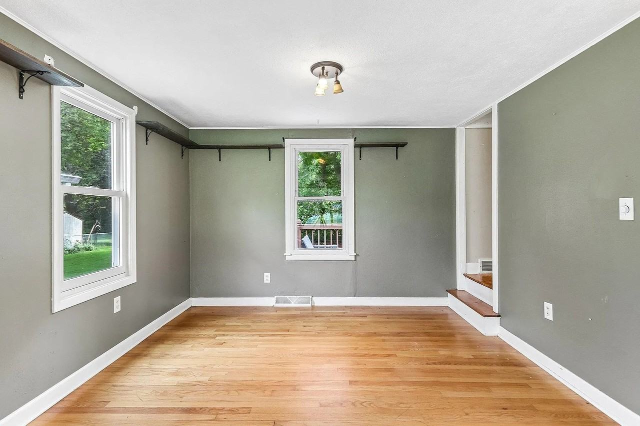 7113 South Ave - Photo 5 of 18
