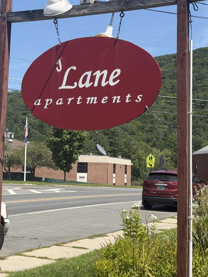 2087 Vt #A - Photo 2 of 32