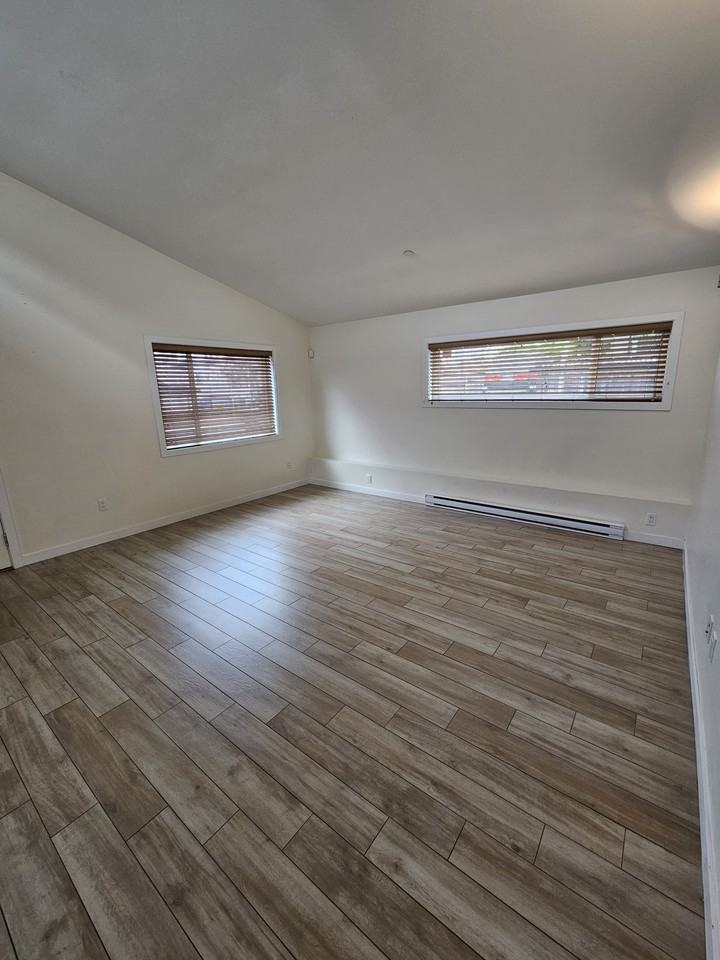 7688 Gladstone Street - Photo 2 of 8