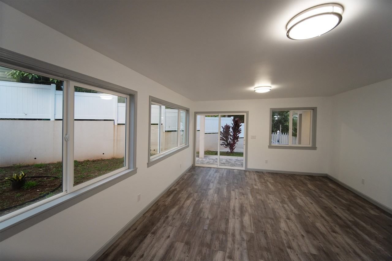 418 Halemaumau St - Photo 5 of 6