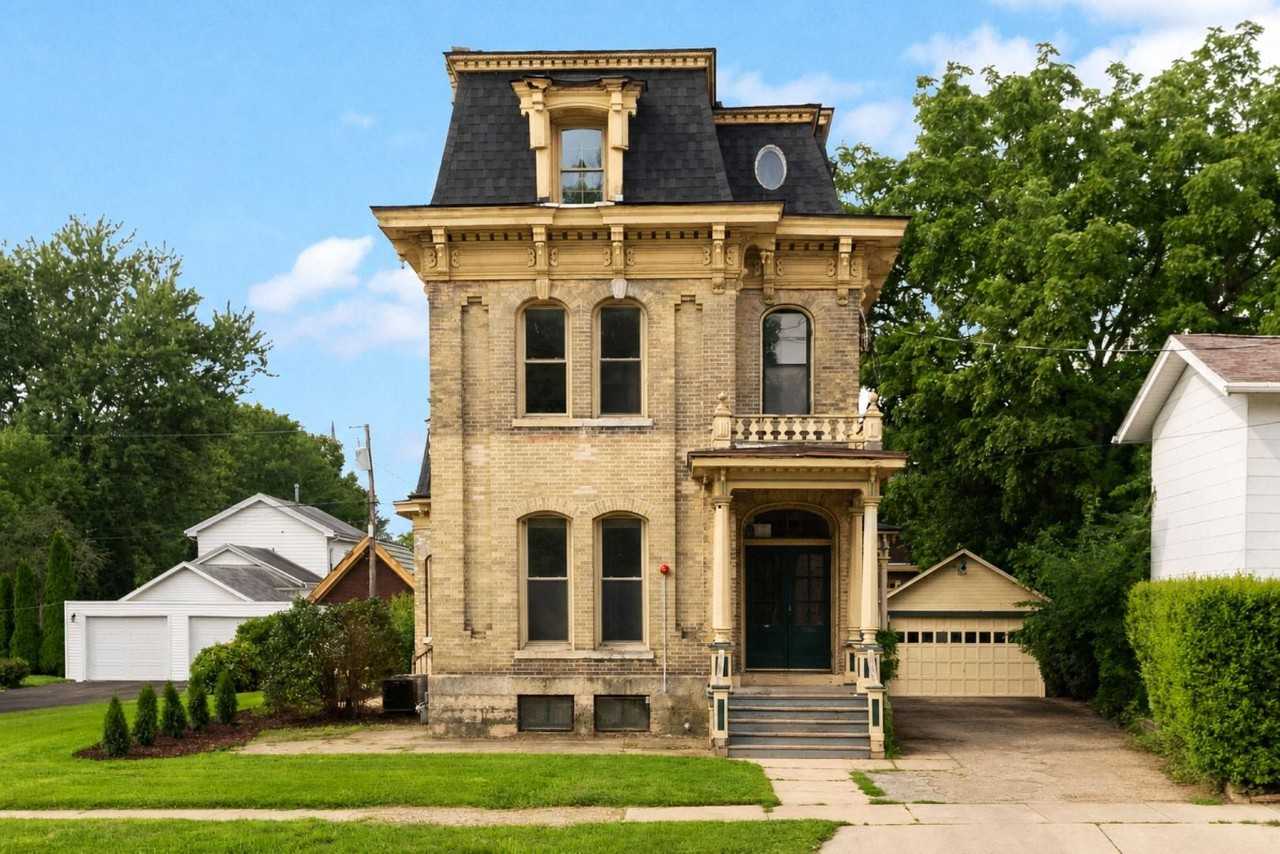 170 S Jackson St - Photo 2 of 37