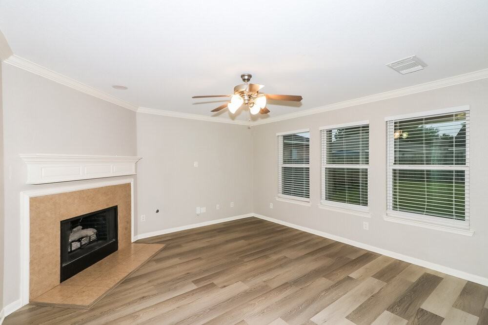 8410 Tararin Ln - Photo 4 of 17