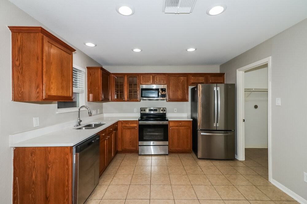 8410 Tararin Ln - Photo 7 of 17