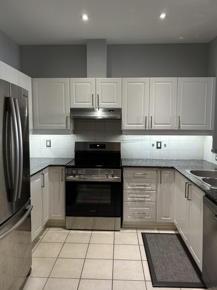 1 Leaside Park Drive #505 - Photo 2 of 16