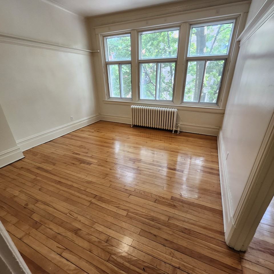 3578 Rue Aylmer - Photo 3 of 8