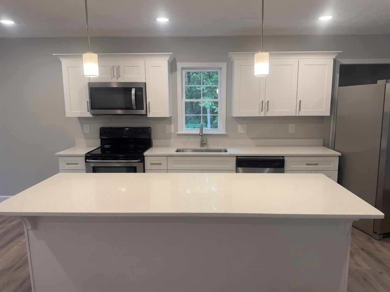 2501 Sandy Ct #1 - Photo 4 of 13