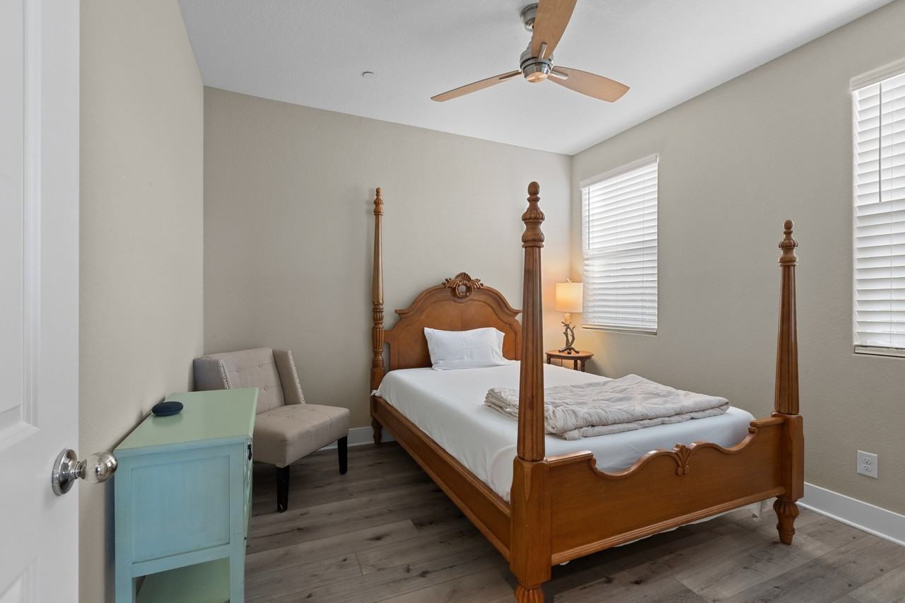 978 Day Lilly Dr #1 - Photo 5 of 11