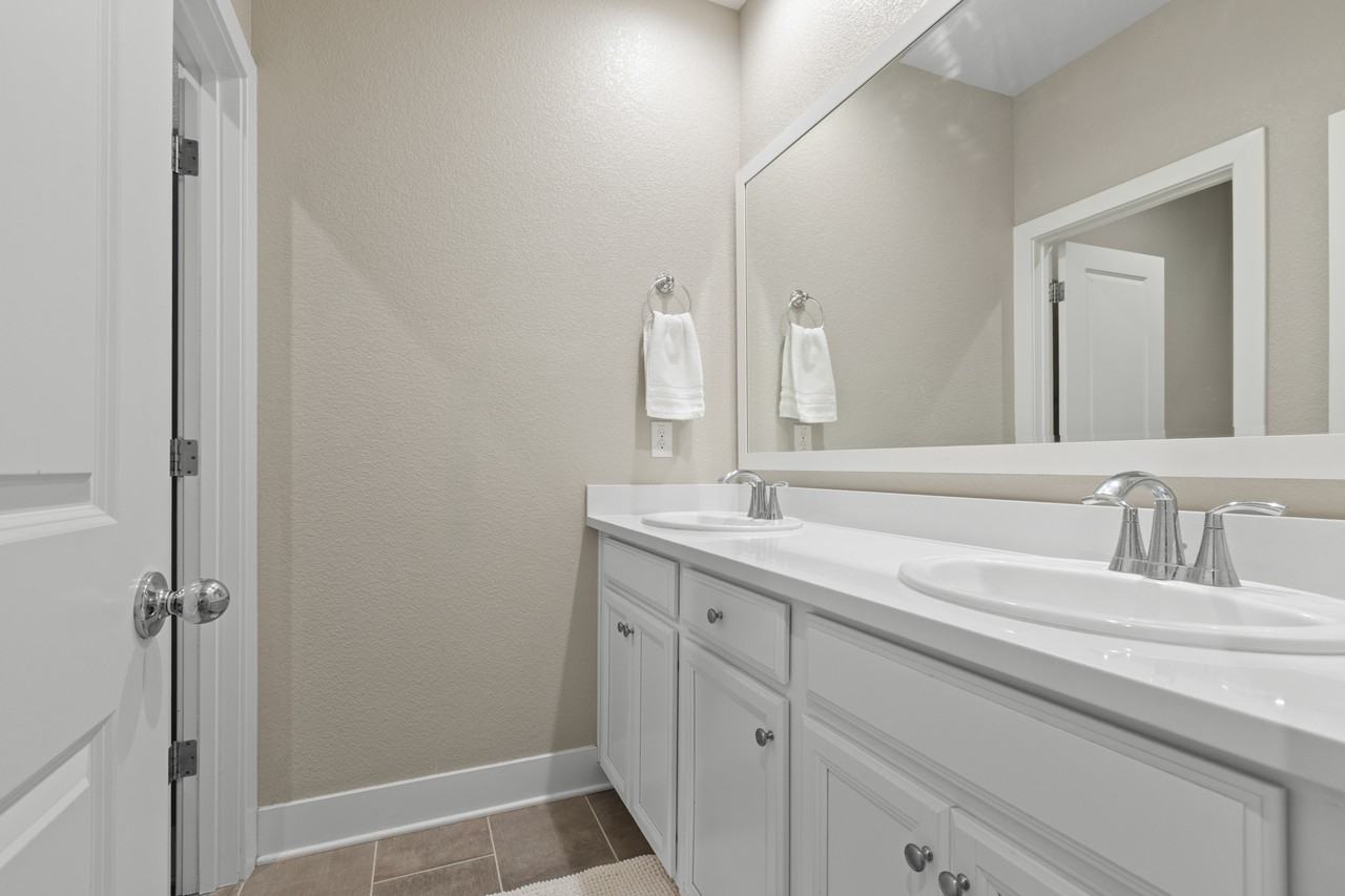 978 Day Lilly Dr #1 - Photo 6 of 11