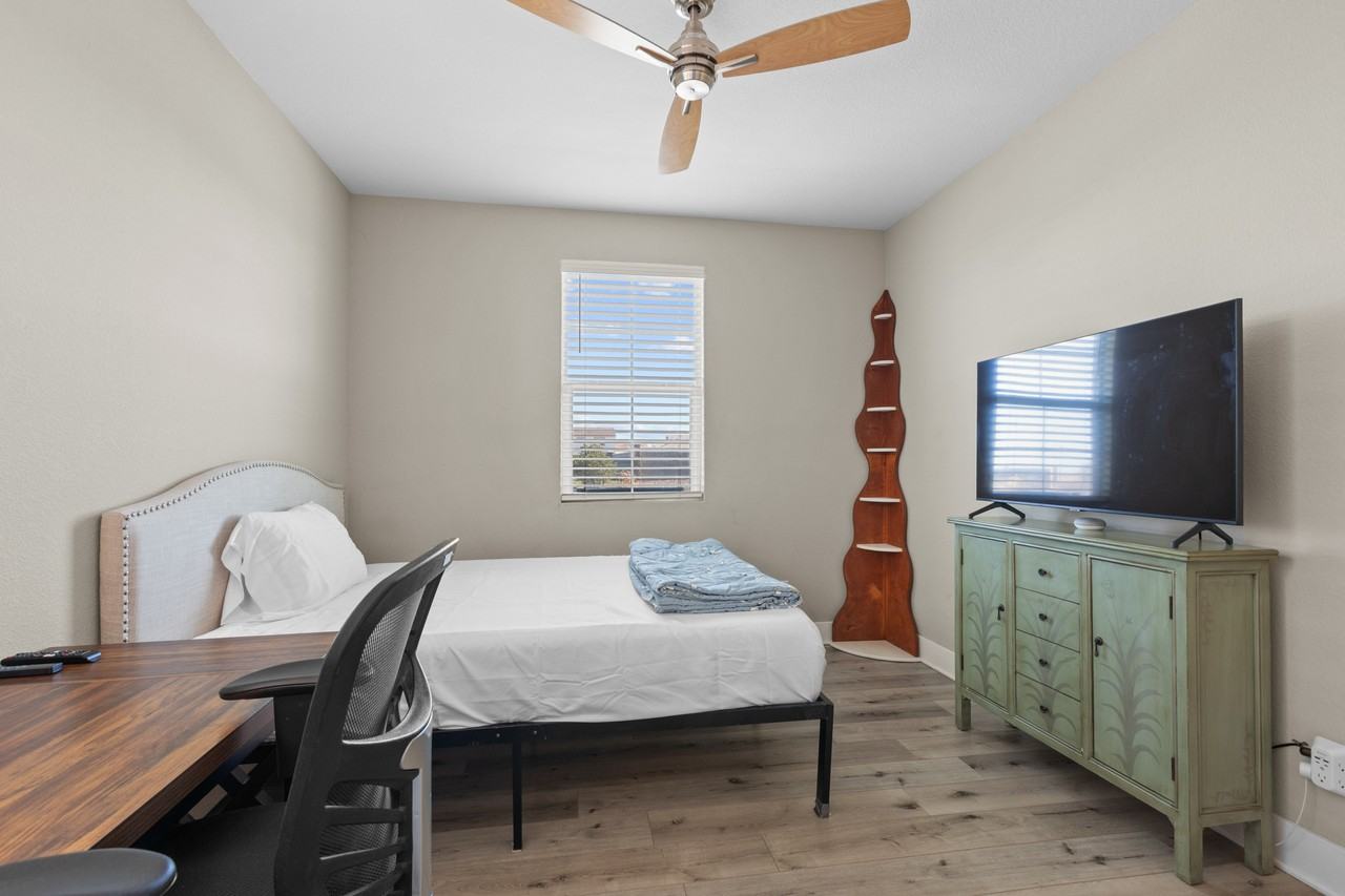 978 Day Lilly Dr #1 - Photo 7 of 11
