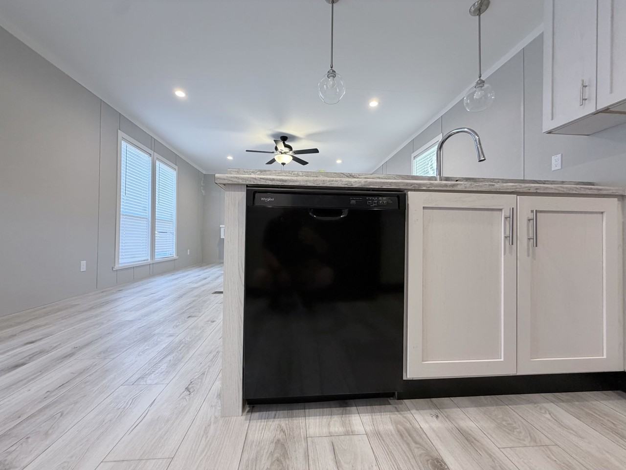 709 N Collins Fwy #92 - Photo 6 of 25