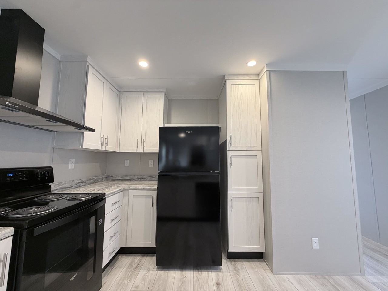 709 N Collins Fwy #92 - Photo 7 of 25