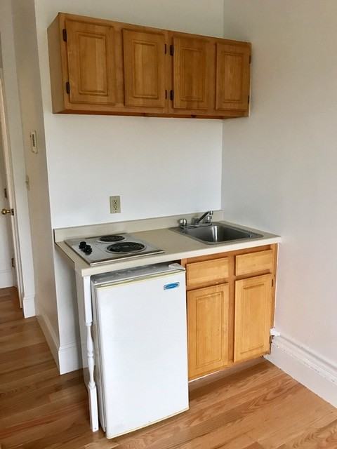 1075 Beacon Street - Photo 5 of 7