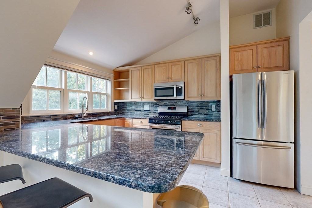 90 Highland Avenue #2 - Photo 4 of 13
