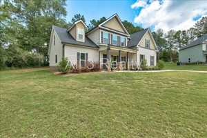 featured image of 225 Barnett Ln