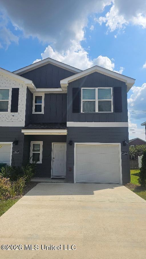 7816 Reagan Ct - Photo 2 of 19