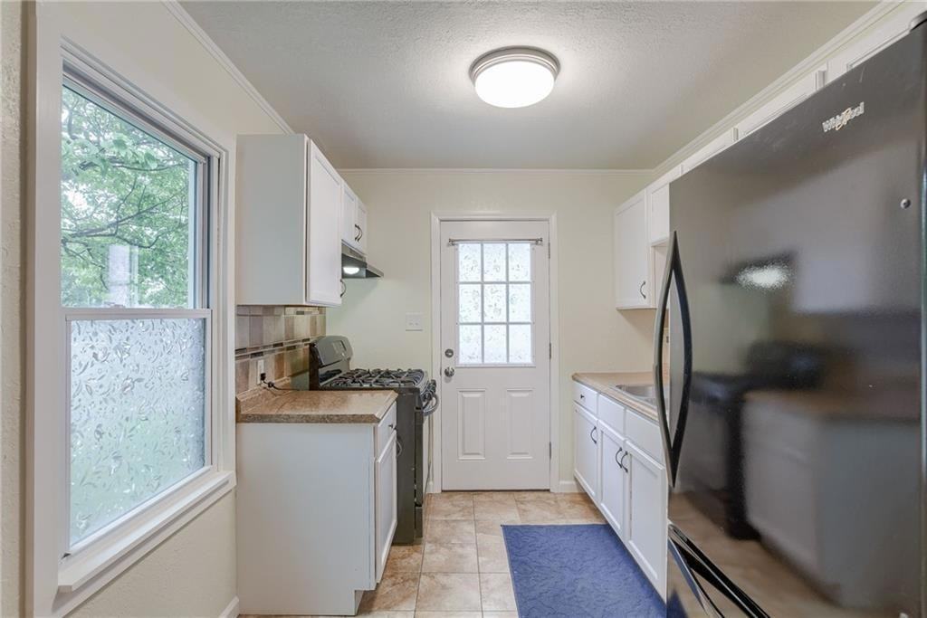 1118 Kiowa St - Photo 5 of 9