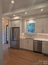 923 Henley Pl - Photo 5 of 32