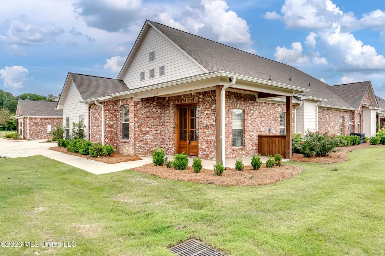 220 Freedom Ring Dr - Photo 2 of 50