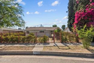 8761 Woodley Ave - Photo 1 of 1