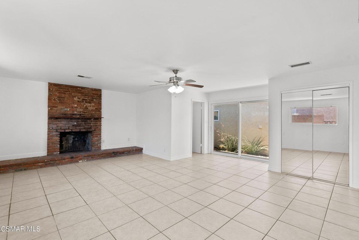 8761 Woodley Ave - Photo 5 of 7