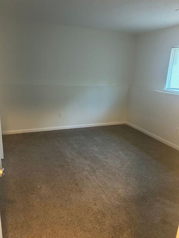 9506 48th Pl - Photo 4 of 11
