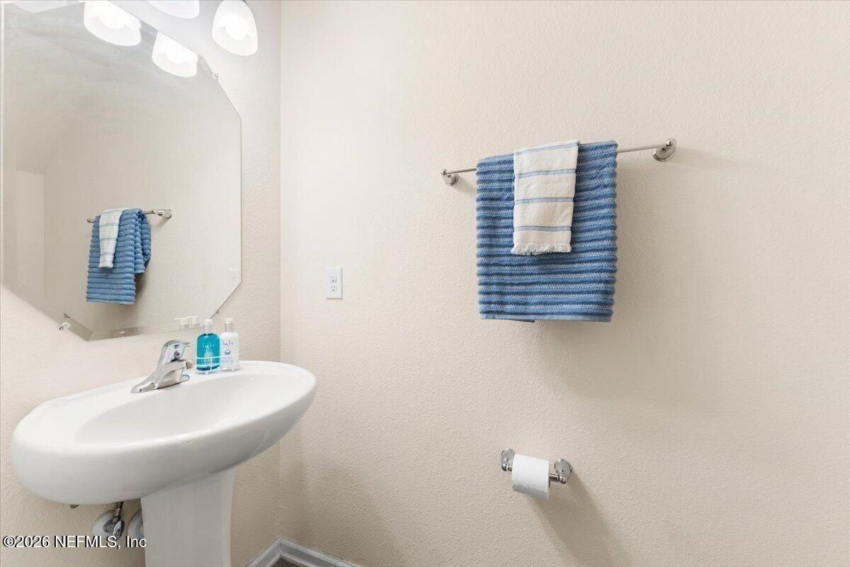 123 Castro Ct - Photo 5 of 40