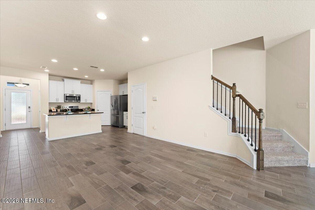 123 Castro Ct - Photo 7 of 40