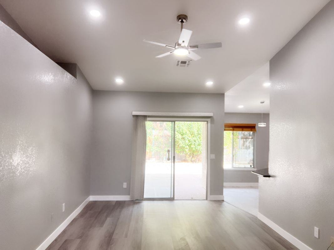 8135 Northern Oak Cir - Photo 5 of 27
