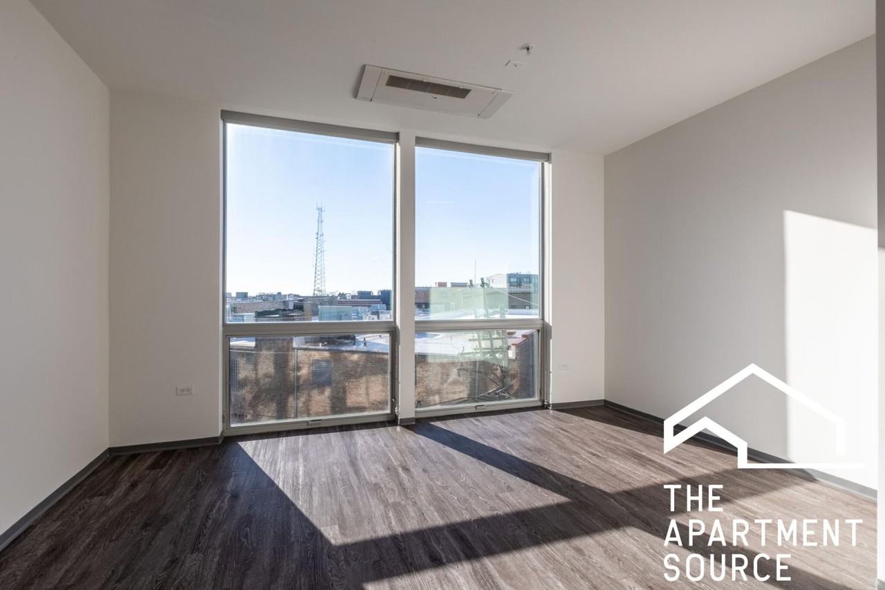 2340 N California Ave #505 - Photo 5 of 50