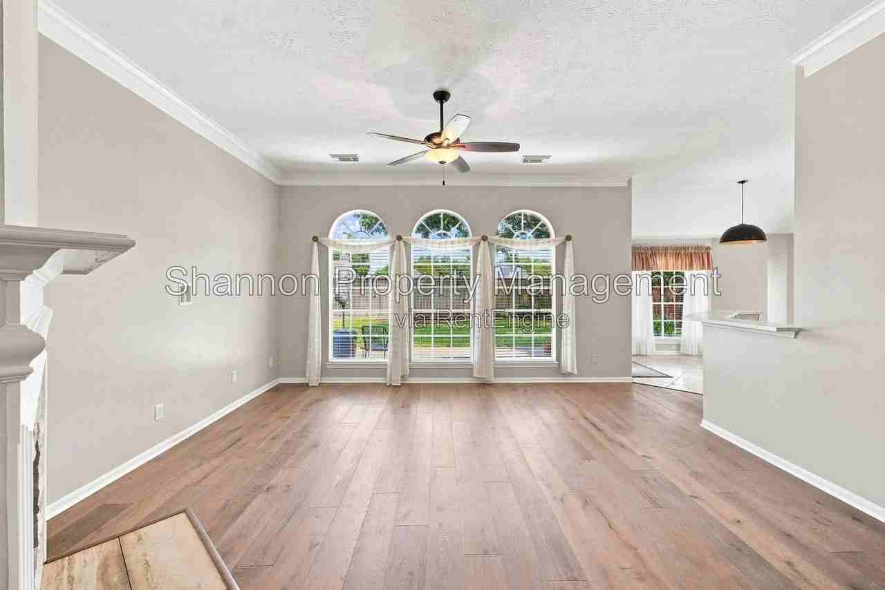 22918 Red River Dr - Photo 7 of 36
