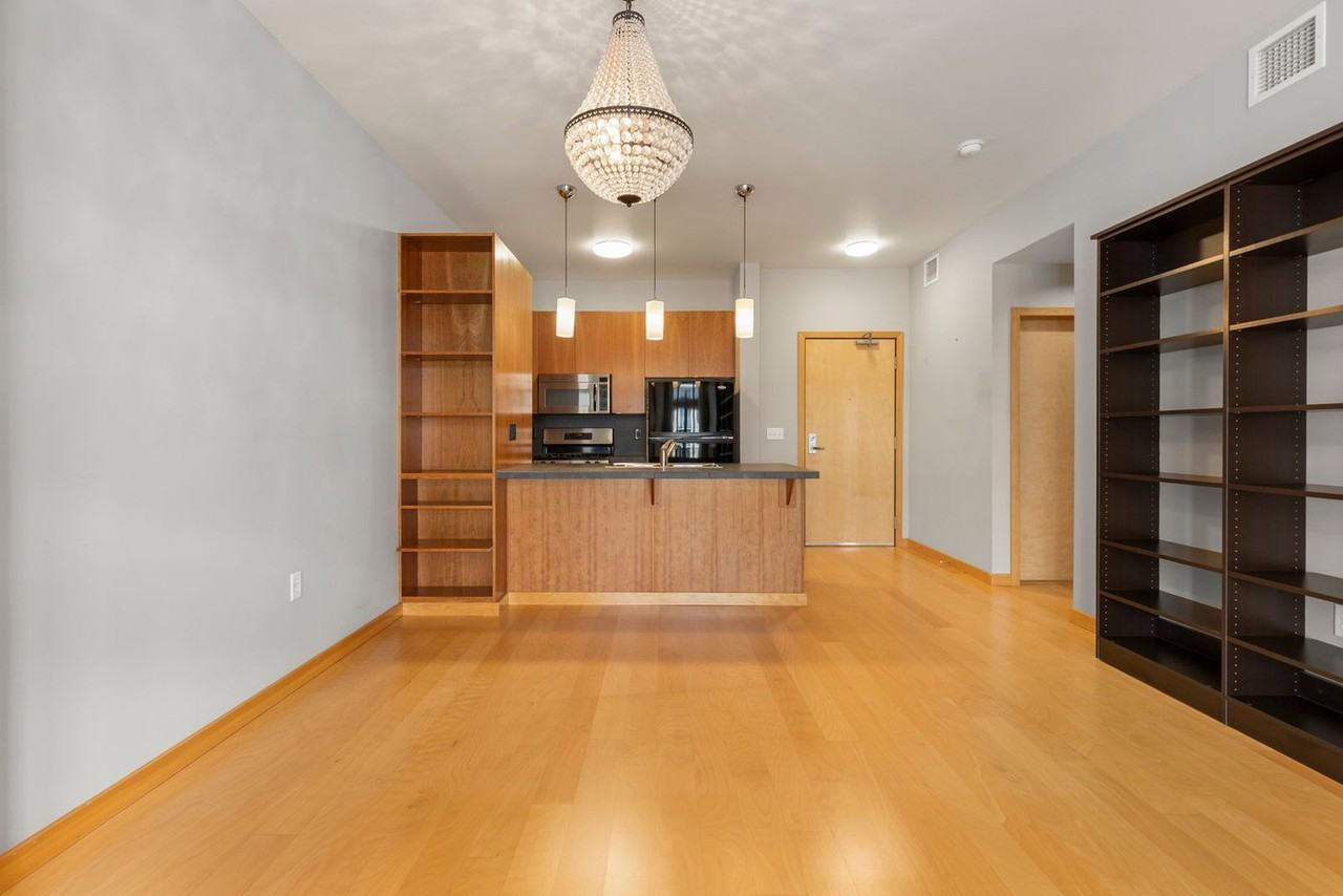 1133 Nw 11th Ave #511 - Photo 4 of 17