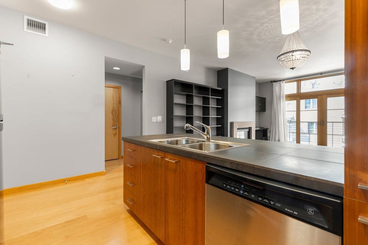 1133 Nw 11th Ave #511 - Photo 6 of 17