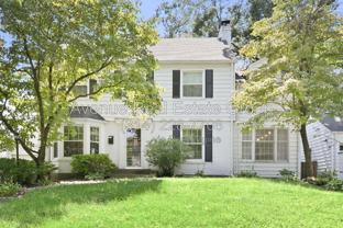 324 Oakley Ln - Photo 1 of 1