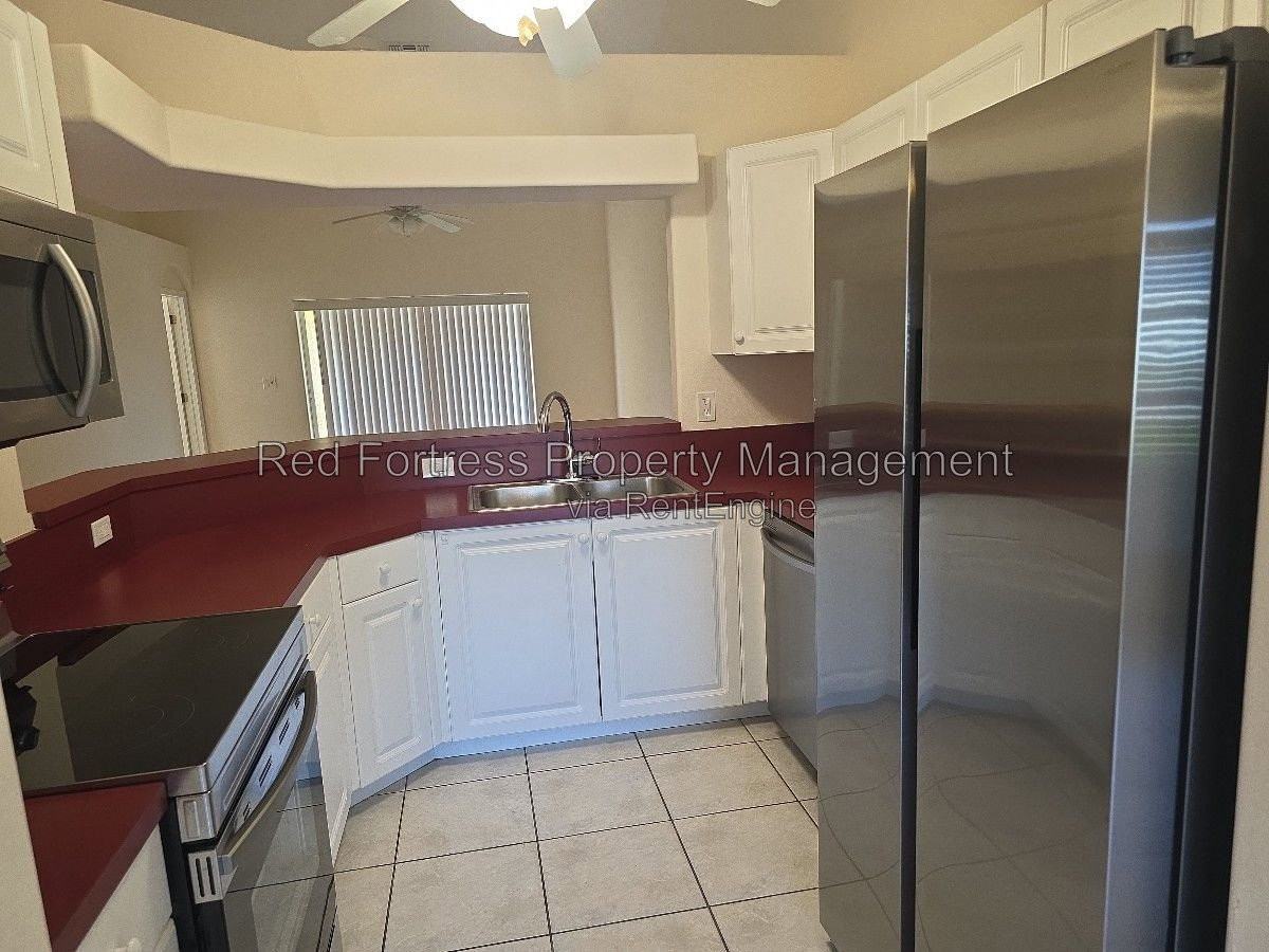 4519 Sw 7th Pl - Photo 4 of 13