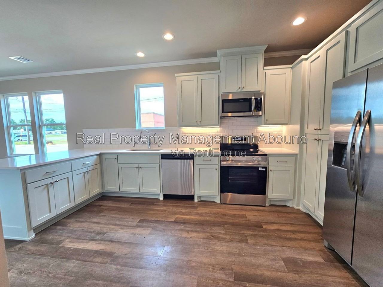 730 South Weenonah Avenue - Photo 3 of 27