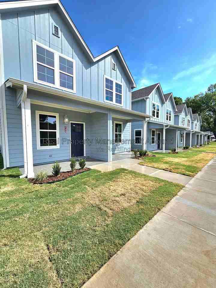 730 South Weenonah Avenue - Photo 6 of 38