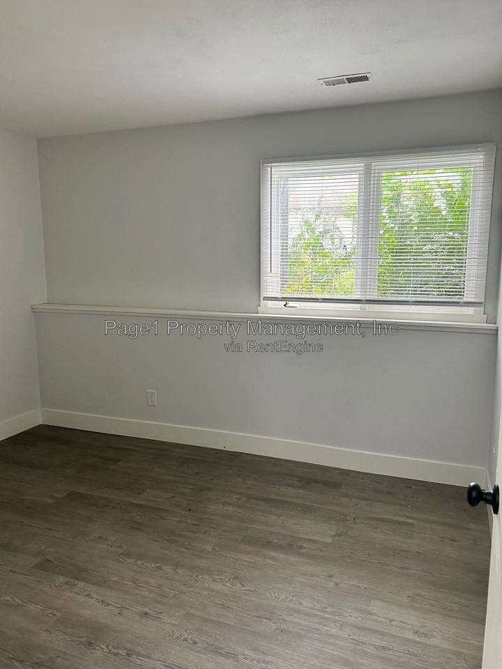 3817 Sage Dr #A - Photo 5 of 7