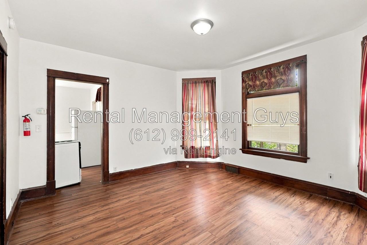 584 Magnolia Ave E #1 - Photo 5 of 14