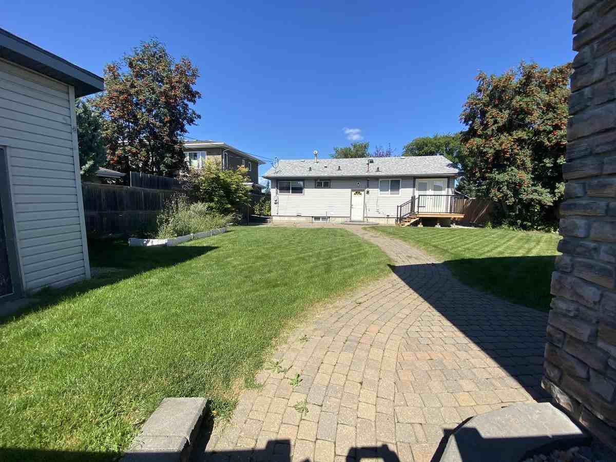 7927 71 Ave Nw - Photo 3 of 50