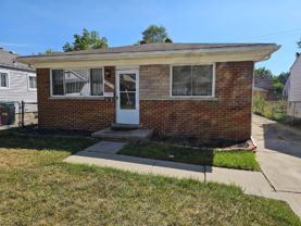 22510 Cushing Ave - Photo 1 of 1