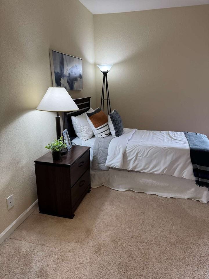 39931 Cedar Blvd - Photo 3 of 25