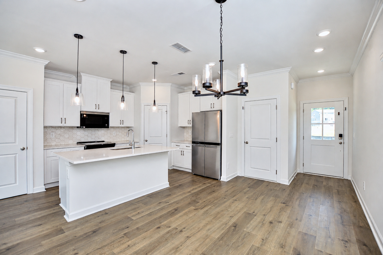 266 Tiger Lily Dr - Photo 2 of 32